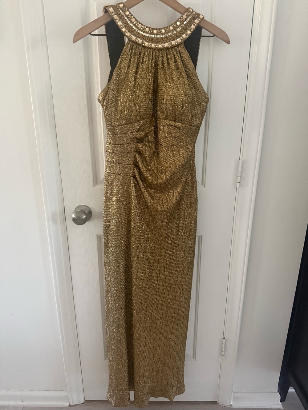 Xscape Evenjngs Gold Embellished Halter Evening Gown 4p *As Is